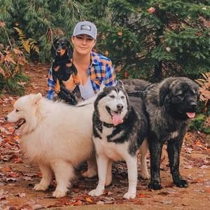 Meet your Posher, Em